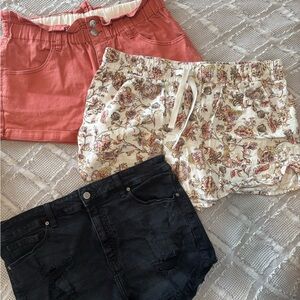 Set of 3 Women's Shorts bundle - large